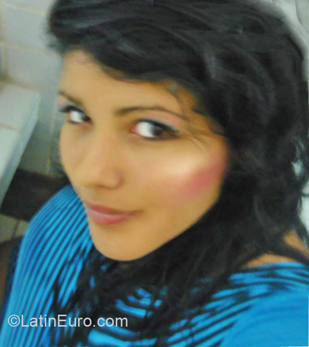 Date this passionate Colombia girl Lina from Bogota CO10339