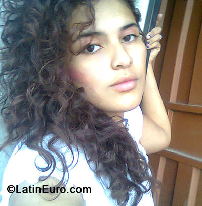 Date this funny Honduras girl Ruth from Tegucigalpa HN672