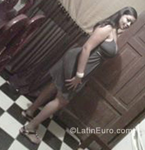 Date this voluptuous Dominican Republic girl Uvileni from Puerto Plata DO11290