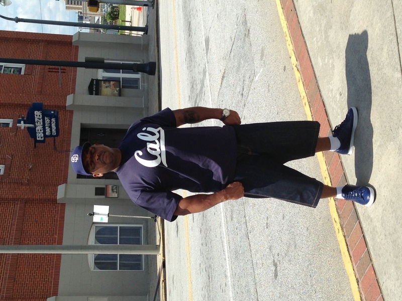 Date this young United States man Darrell from San Diego US13117