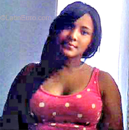 Date this attractive Colombia girl Diana from Cali CO10677