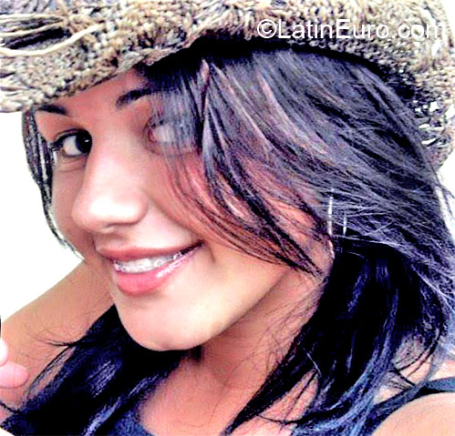 Date this foxy Brazil girl Aureani from Gelileia BR6819