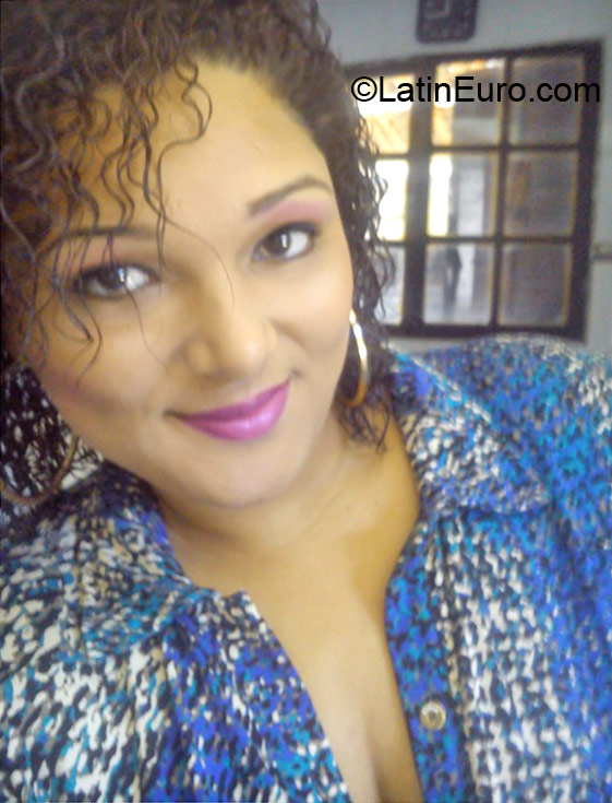 Date this young Brazil girl Amanda from Rio De Janeiro BR6827
