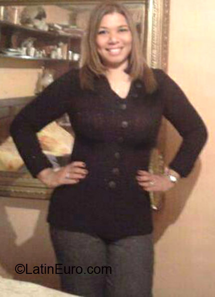 Date this hard body Chile girl Nereida from Santiago CL67