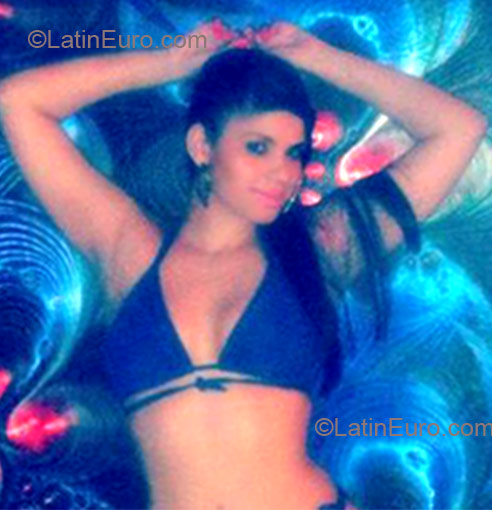 Date this georgeous Dominican Republic girl Yumamasielbende from Santiago DO11836