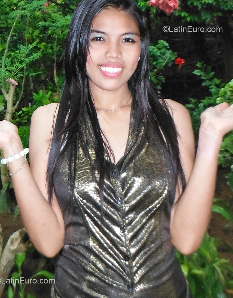 Date this charming Philippines girl Matet from Sorsogon PH487