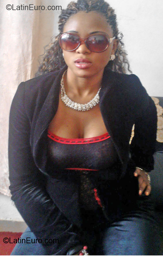 Date this lovely Cameroon girl Solange from Yaounde CM136