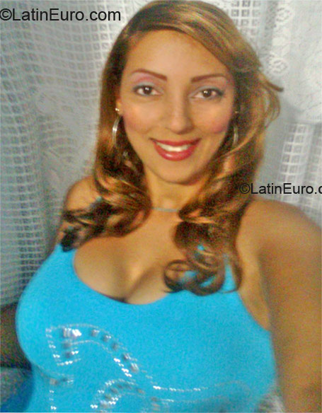 Date this passionate Dominican Republic girl Mermelada from Santo Domingo DO11985