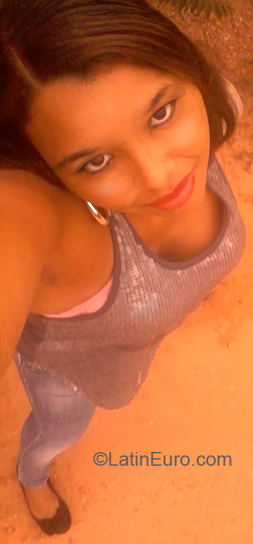 Date this gorgeous Brazil girl Solimar from Goiania BR7044