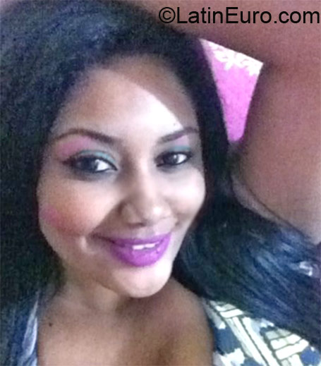 Date this happy Dominican Republic girl Estefanymarte from Santiago DO12027