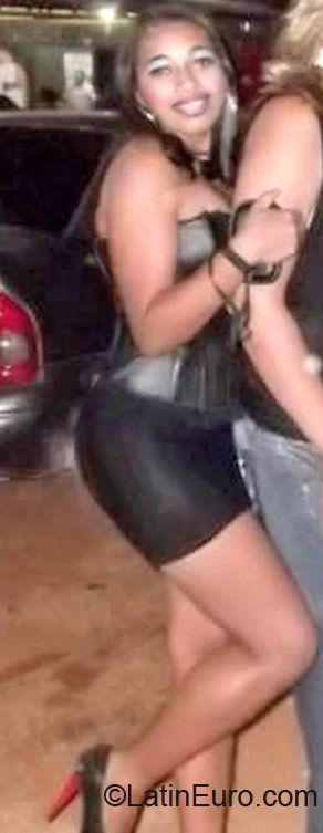 Date this fun Brazil girl Josielia from Brasilia BR7074