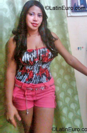 Date this pretty Dominican Republic girl Patricia from Santo Domingo DO12255