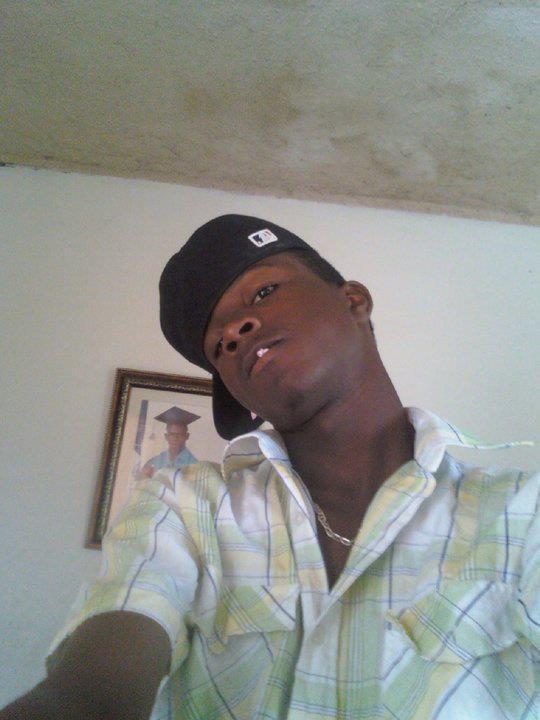 Date this nice looking Dominican Republic man Argenis alexand from La Romana DO12287