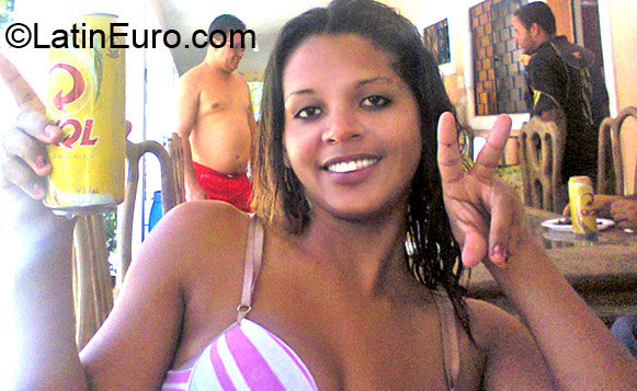 Date this fun Brazil girl Paula Maria from Rio Largo BR7095