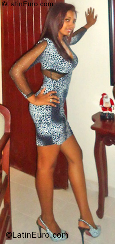 Date this pretty Dominican Republic girl Angeli from Puerto Plata DO13687