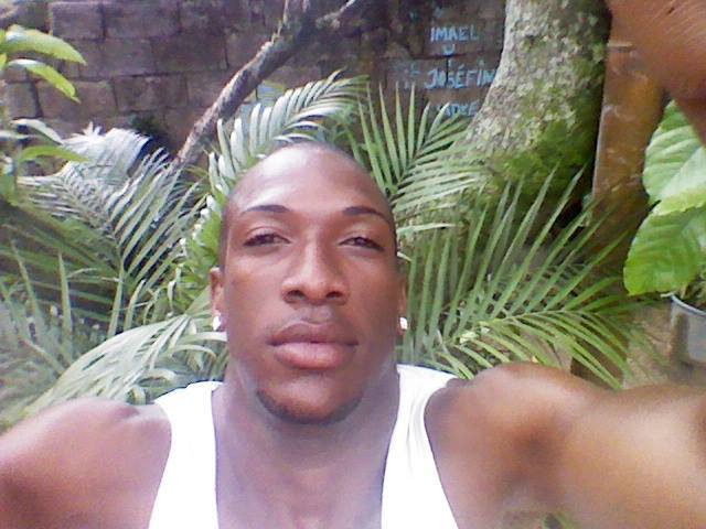 Date this young Dominican Republic man Ismael from Santo Domingo DO12577