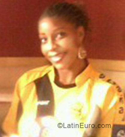 Date this tall Honduras girl Cynthia from La Ceiba HN768