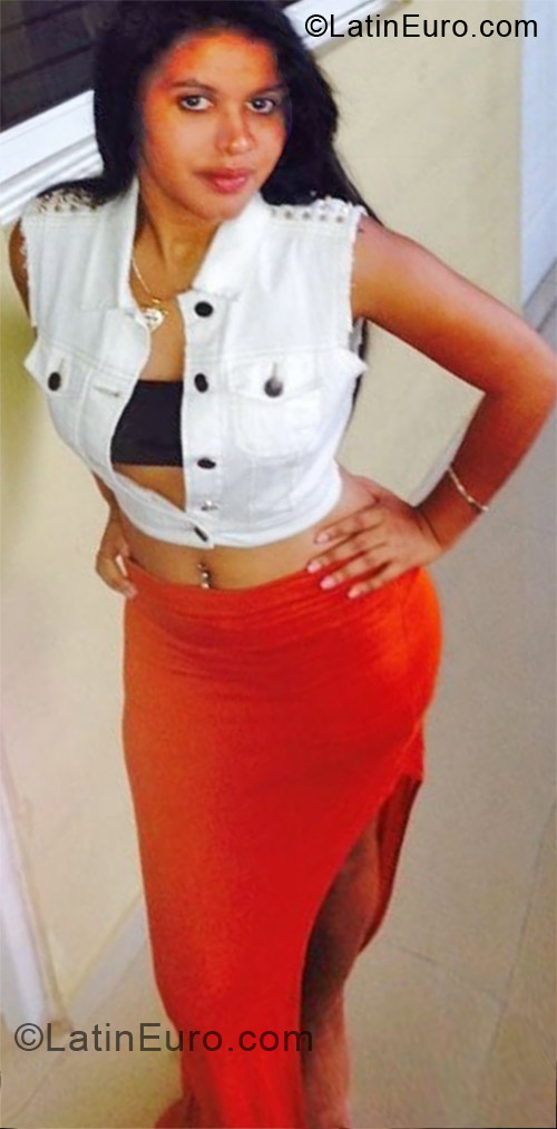 Date this lovely Dominican Republic girl Eyude from Santiago DO12623