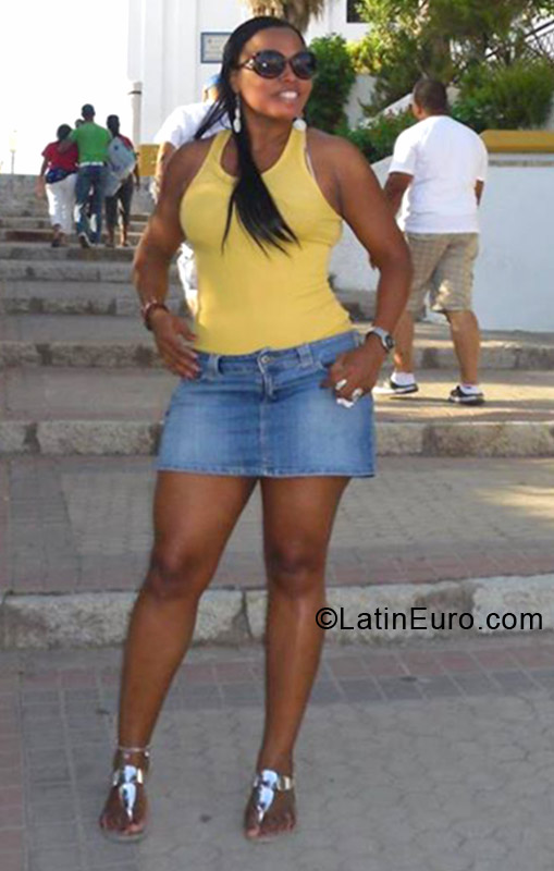 Date this delightful Dominican Republic girl Anye from Santo Domingo DO12706