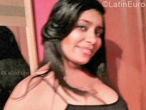 Date this charming Dominican Republic girl Mabel from Santo Domingo DO12841