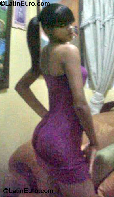 Date this attractive Dominican Republic girl Madelyn from Santiago DO13054