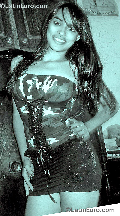 Date this hard body Brazil girl Nina from Belo Horizonte BR7224