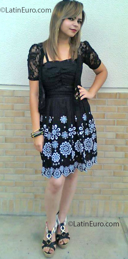 Date this hot Brazil girl Leticia from Recife BR7334