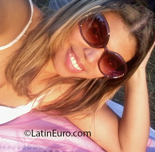 Date this sensual Brazil girl Erika from Rio De Janeiro BR7346