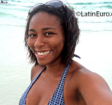 Date this attractive Brazil girl Aline from Rio de Janeiro BR7439