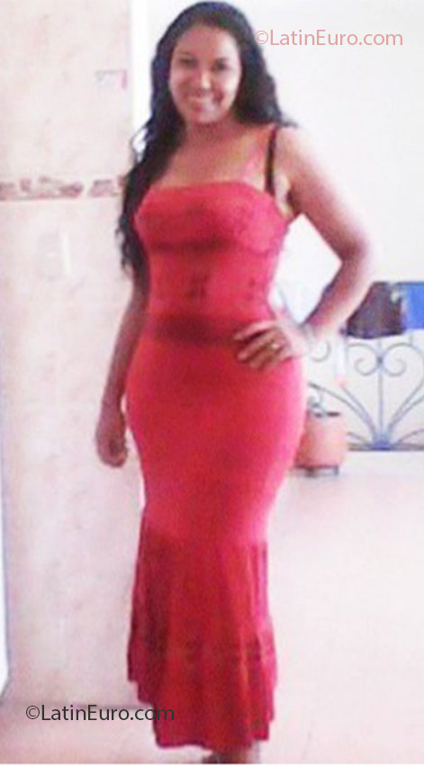 Date this hard body Colombia girl Dallana from Cali CO12092