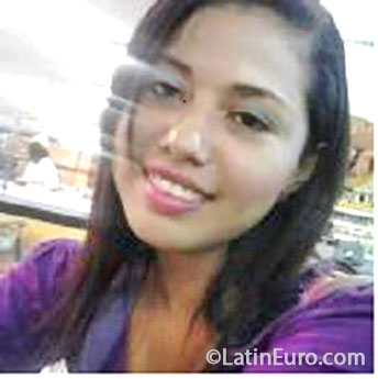 Date this good-looking Colombia girl Iruli from Cartagena CO17510