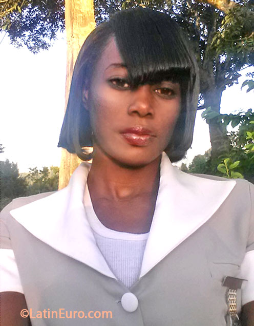 Date this gorgeous Jamaica girl Petronia from Kingston JM1203