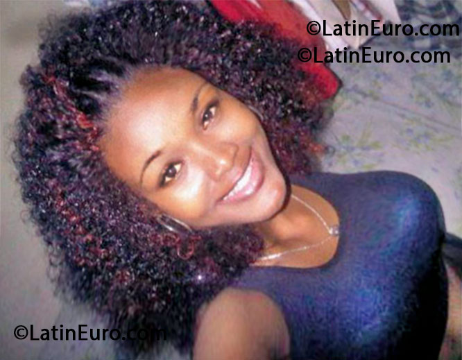 Date this charming Dominican Republic girl Maite from Santo Domingo DO40427