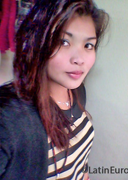 Date this young Philippines girl Harlene from Manila PH574