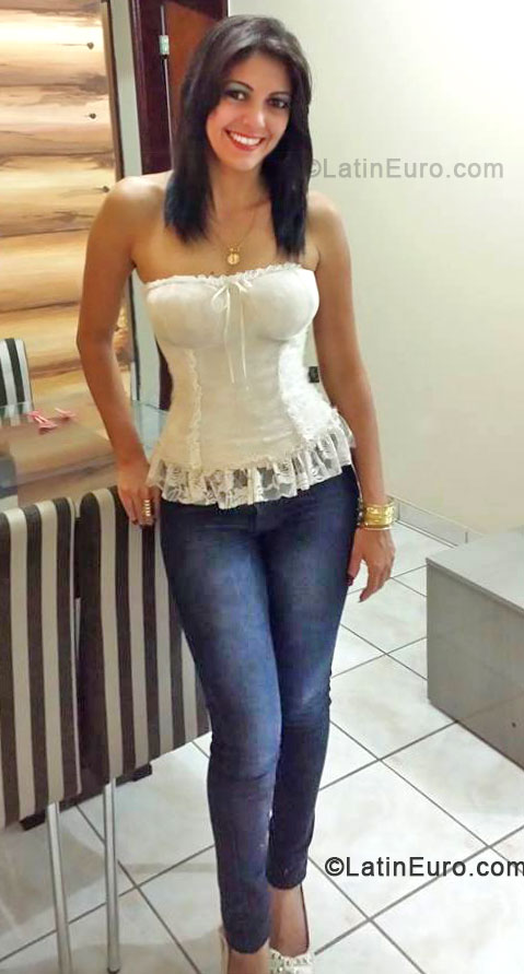 Date this tall Brazil girl Rosemary from Uberlandia BR8124