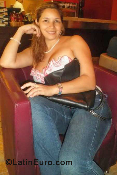 Date this pretty Colombia girl Danny from Ibague CO14398