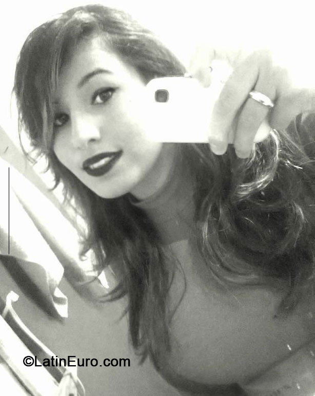 Date this charming Brazil girl Alice from Ponta Grossa BR8265