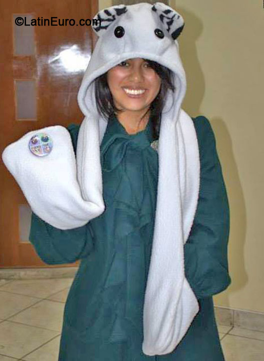Date this attractive Peru girl Roxana from Puno PE844
