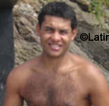 Date this pretty Brazil man Lucas from Belo Horizonte BR8274