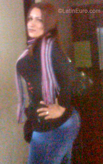 Date this young Peru girl Hilda from Lima PE848