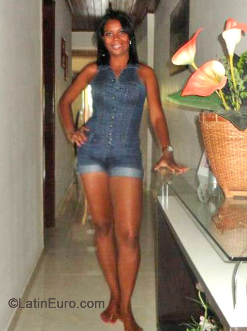 Date this charming Brazil girl Liliane from Camacari BR8424