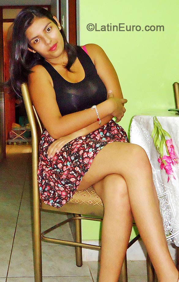 Date this passionate Peru girl Lourdes from Lambayeque, PE892