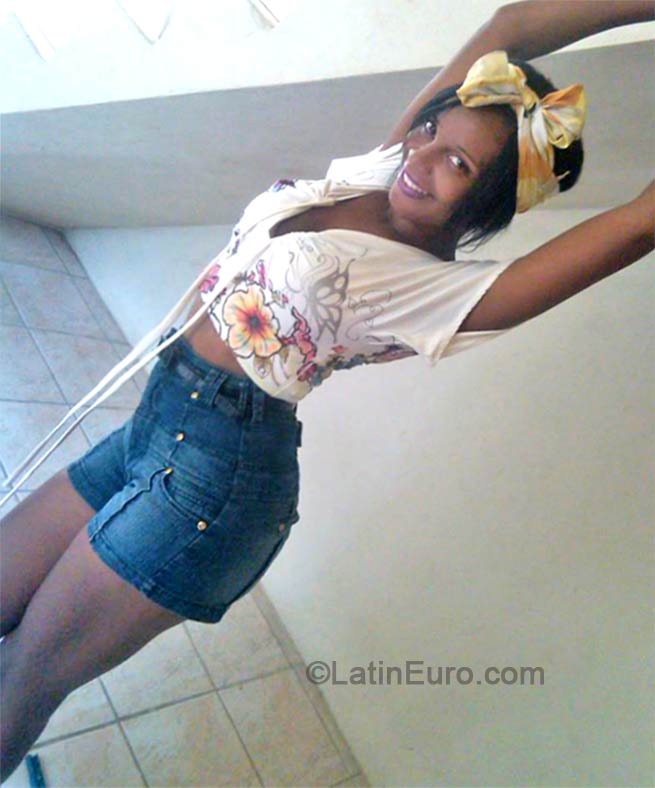 Date this athletic Jamaica girl Colleen from Clarendon JM1552