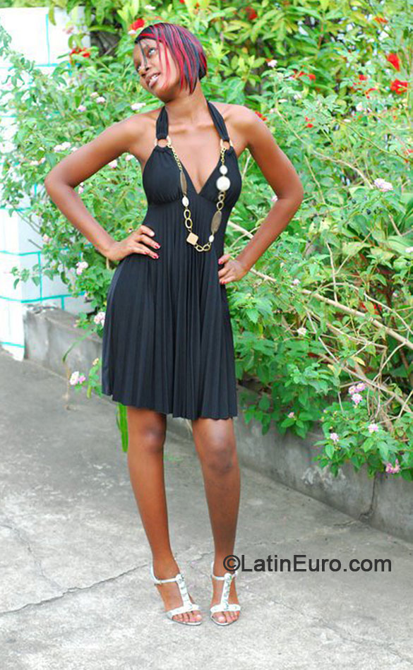 Date this hot Jamaica girl Treshena from St. Mary JM1607