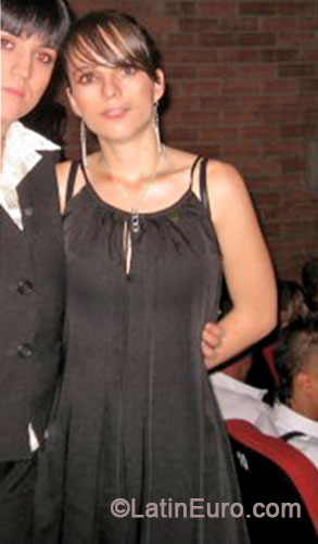 Date this young Colombia girl Alba from Medellin CO15135