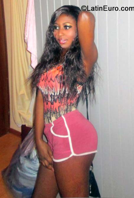 Date this delightful Jamaica girl Lucy from Kingston JM1779