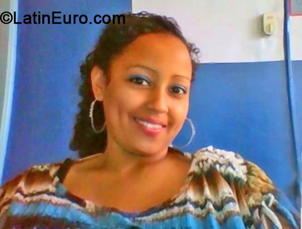 Date this tall Honduras girl Ivin from Tegucigalpa HN1180