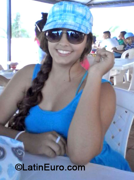 Date this exotic Colombia girl Melissa from Barranquilla CO15941