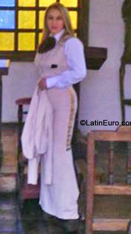 Date this funny Colombia girl Saidyan from Cali CO16171