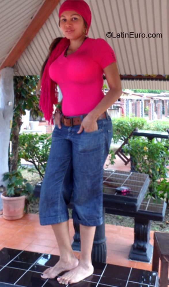 Date this funny Panama girl Planchita from Panama City PA612